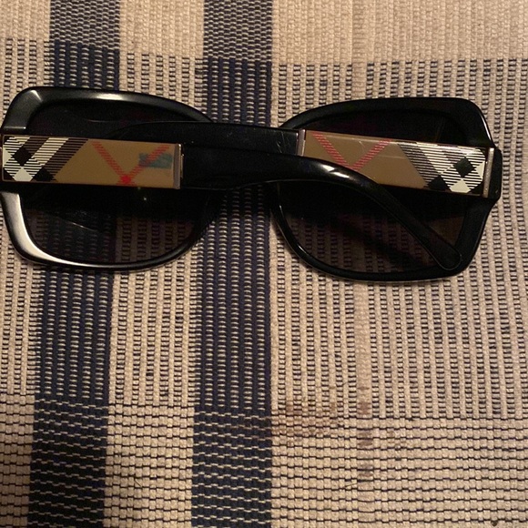 burberry de shades